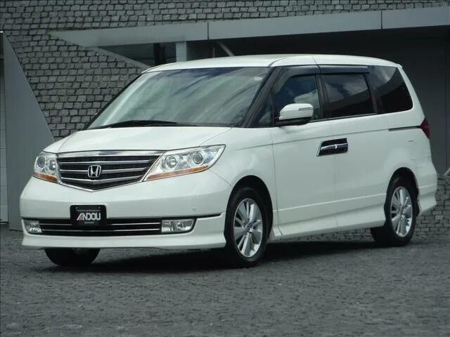 Honda stepwgn 2005 года. Honda elysion 2018. Honda elysion 2008. Авито минивэны хонда. Honda минивэн stepwgn.