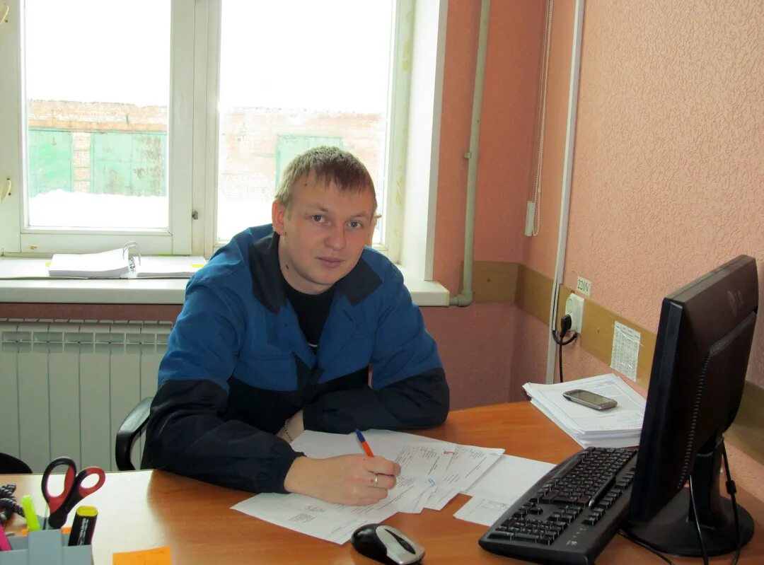 Дмитрий комков брянск. Инженер сельского хозяйства. Кормоуборочный комбайн ростсельмаш rsm f 2650. Слесарь махано сборочных работ. Менеджер по продажам сельхозтехники.