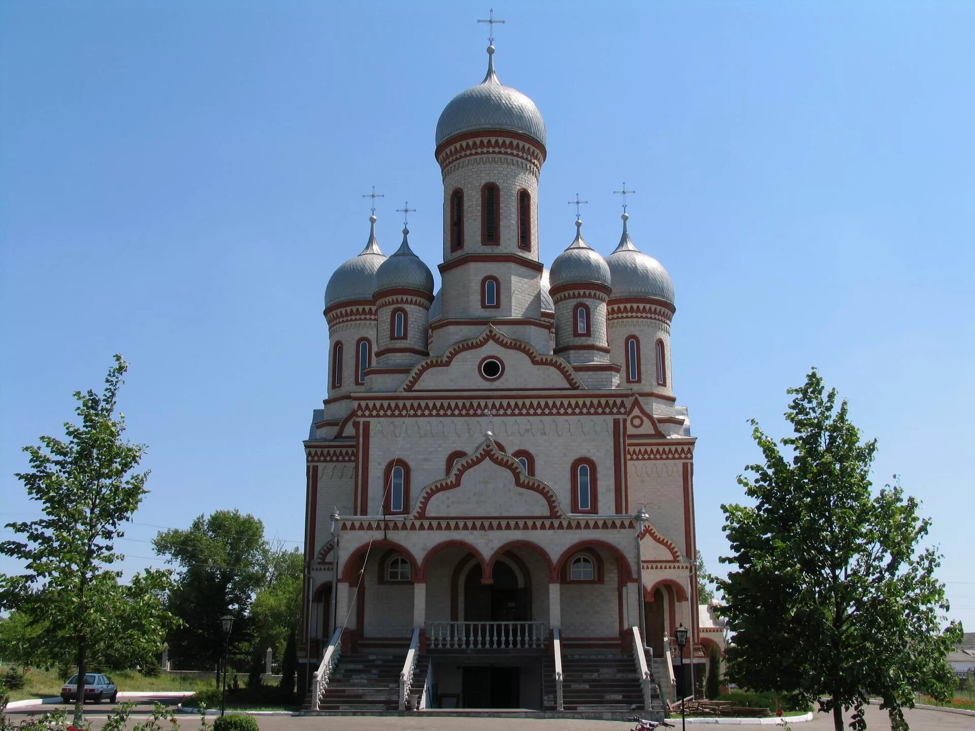 Дрокия города молдавии. Дрокия города молдавии. Молдова город дрокия. Дрокия города молдавии. Молдавская церковь кишинев.