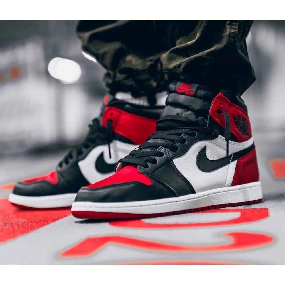 Nike Air Jordan 1. Nike Air Jordan 1 bred. Nike Air Jordan 1 High. 'Nike' 'Air Jordan 1 bred' og. Как зашнуровать кроссовки джорданы