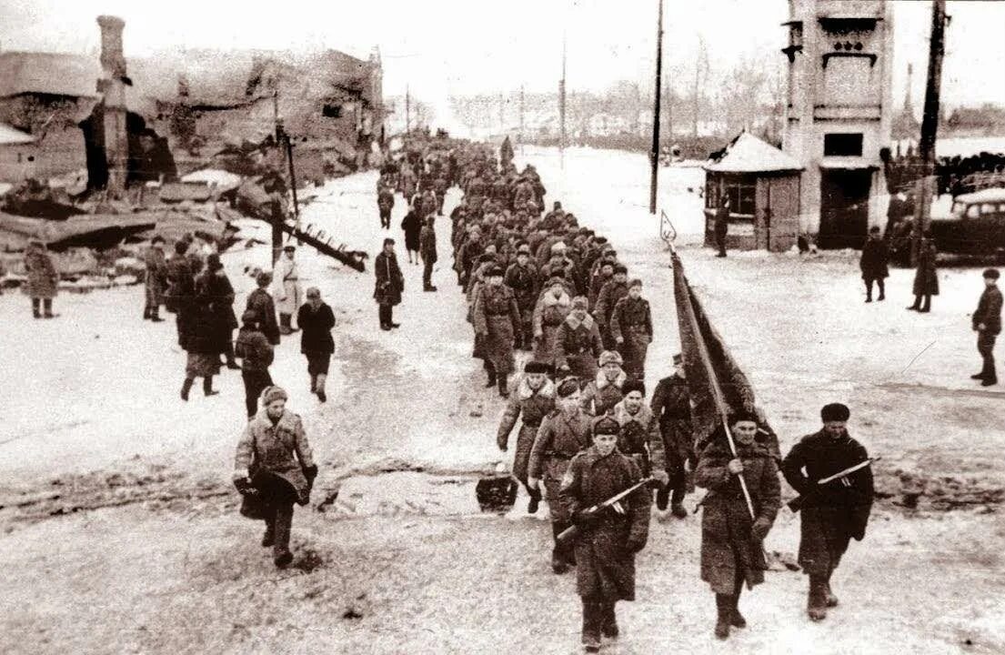 Войска в городе луга. Освобождение города Луга 1944. 12 Февраля 1944 освобождена Луга. Город Луга освобождение 12 февраля. Освобождение города Луги.