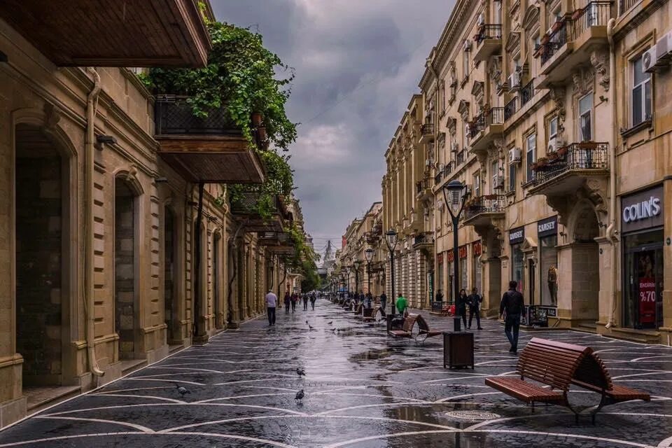 Погода в баку в сентябре. Баку климат. Температура в Баку сейчас. Погода в Баку сейчас. Климат Баку природа.