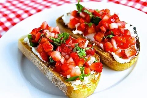 Жареный хлеб с помидорами
