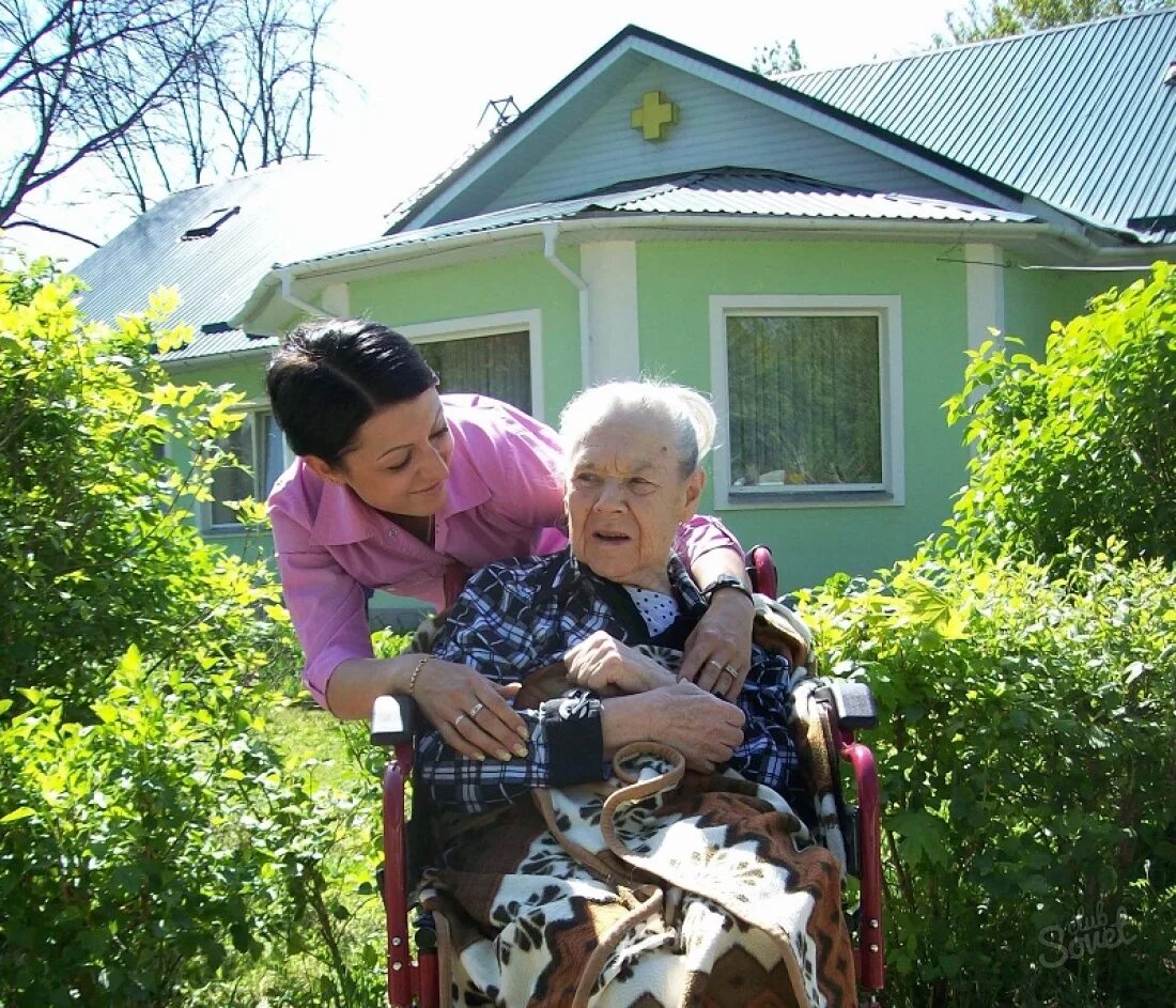 Опекунство за инвалидом 1. Дом для инвалидов и престарелых опека. Опека над пожилым человеком. Опека пожилых. Дети помогают пожилым.
