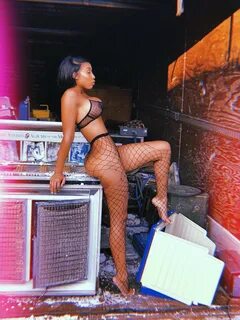 Slideshow itsmadgalkris naked 