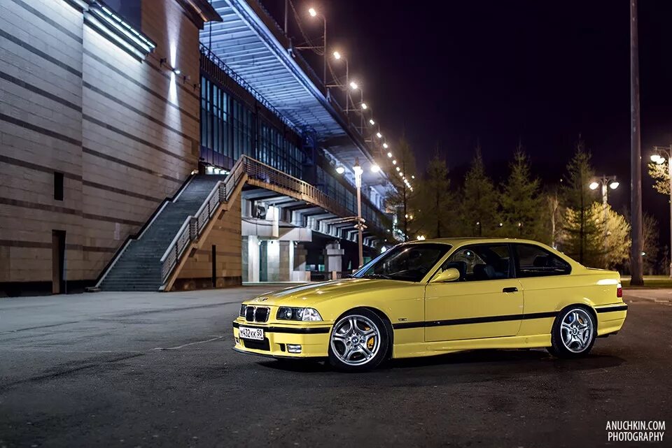 BMW e36 Yellow. BMW e36 Yellow sedan. BMW e36 диски. BMW e36 привод 2.5. Бмв е36 драйв