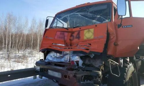 Купить камаз в амурской. КАМАЗ В Амурской области. ДТП Селемджинский район. Авария в Селемджинском районе. Битва КАМАЗОВ.