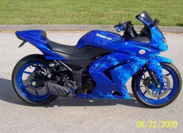 Кавасаки ниндзя фиолетовый. Kawasaki ninja 250r. Kawasaki ninja 250r blue. Kawasaki ninja 650 blue. Кавасаки ниндзя 650 синий.
