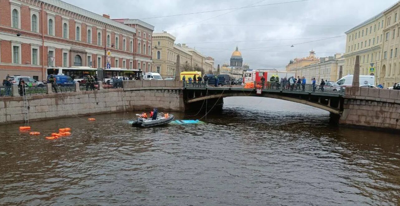 Автобус утонул в санкт петербурге сегодня. Автобус утонул в санкт петербурге сегодня