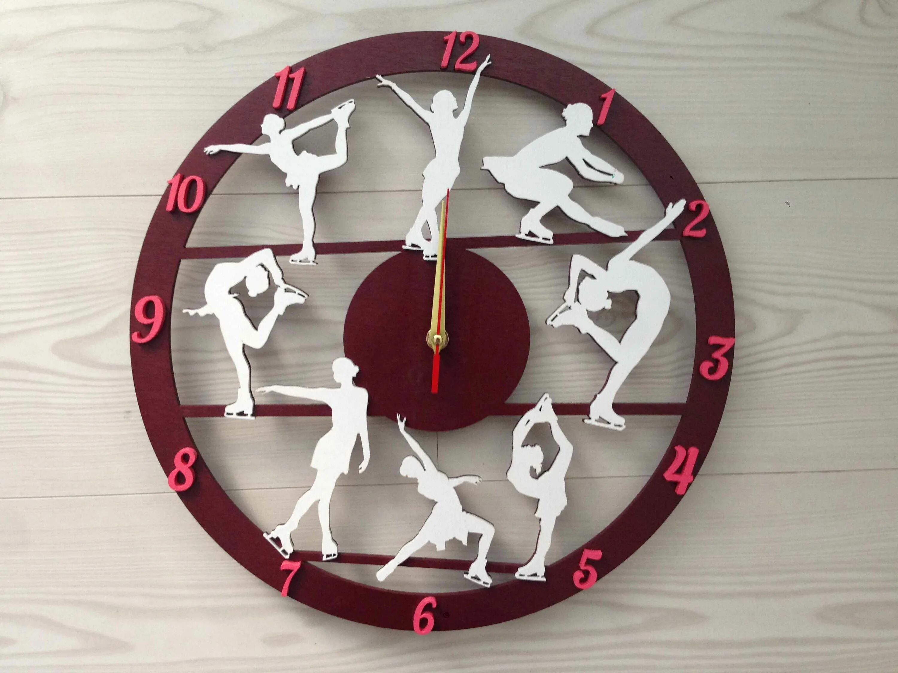 часы тренеру из фанеры. подарок тренеру по гимнастике. какой подарок сделать тренеру. идеи подарков на день тренера. оригинальный подарок тренеру.