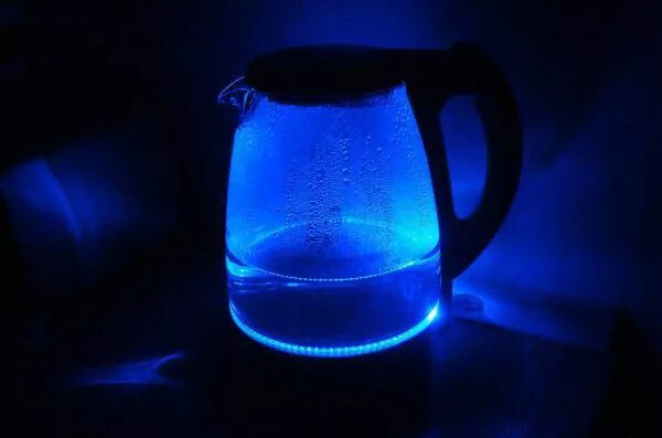 7 подсветка синяя. чайник электрический прозрачный с подсветкой. Redmond skykettle rk-g211s. светящийся чайник. светящийся чайник.