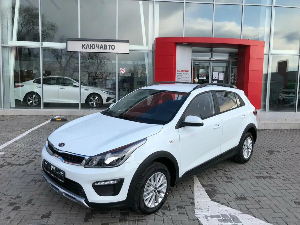 Rio x 2020. Kia Rio x-line 2020. Kia Rio x-line белая. Киа x line 2020. Kia Rio XLINE белая.