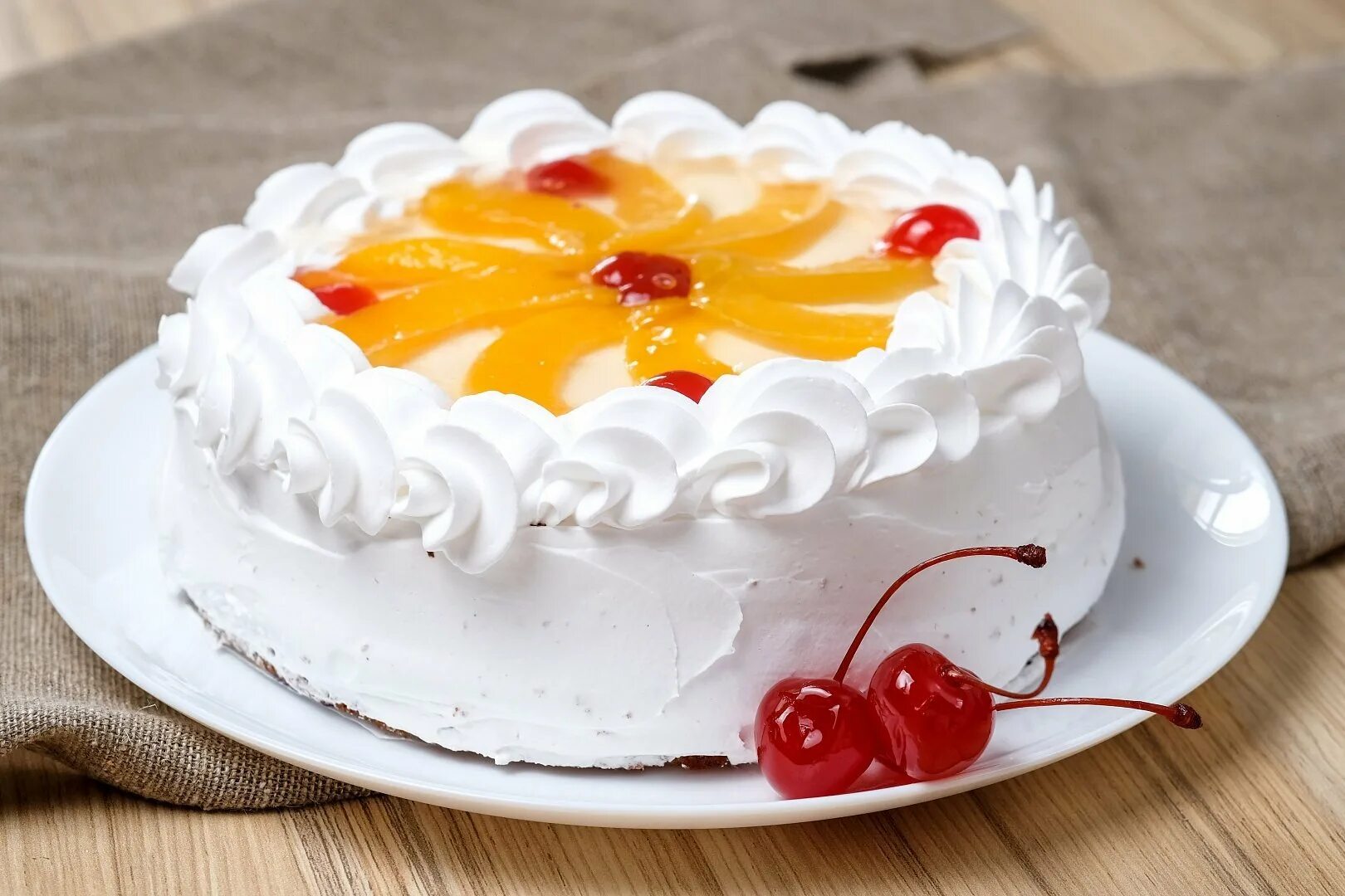 Творожный крем для бисквитного торта рецепт. Торт фруктовое наслаждение. Торт Фруктовая легкость. Творожно-йогуртовый торт "нотка лета". Торт фруктовый сад.