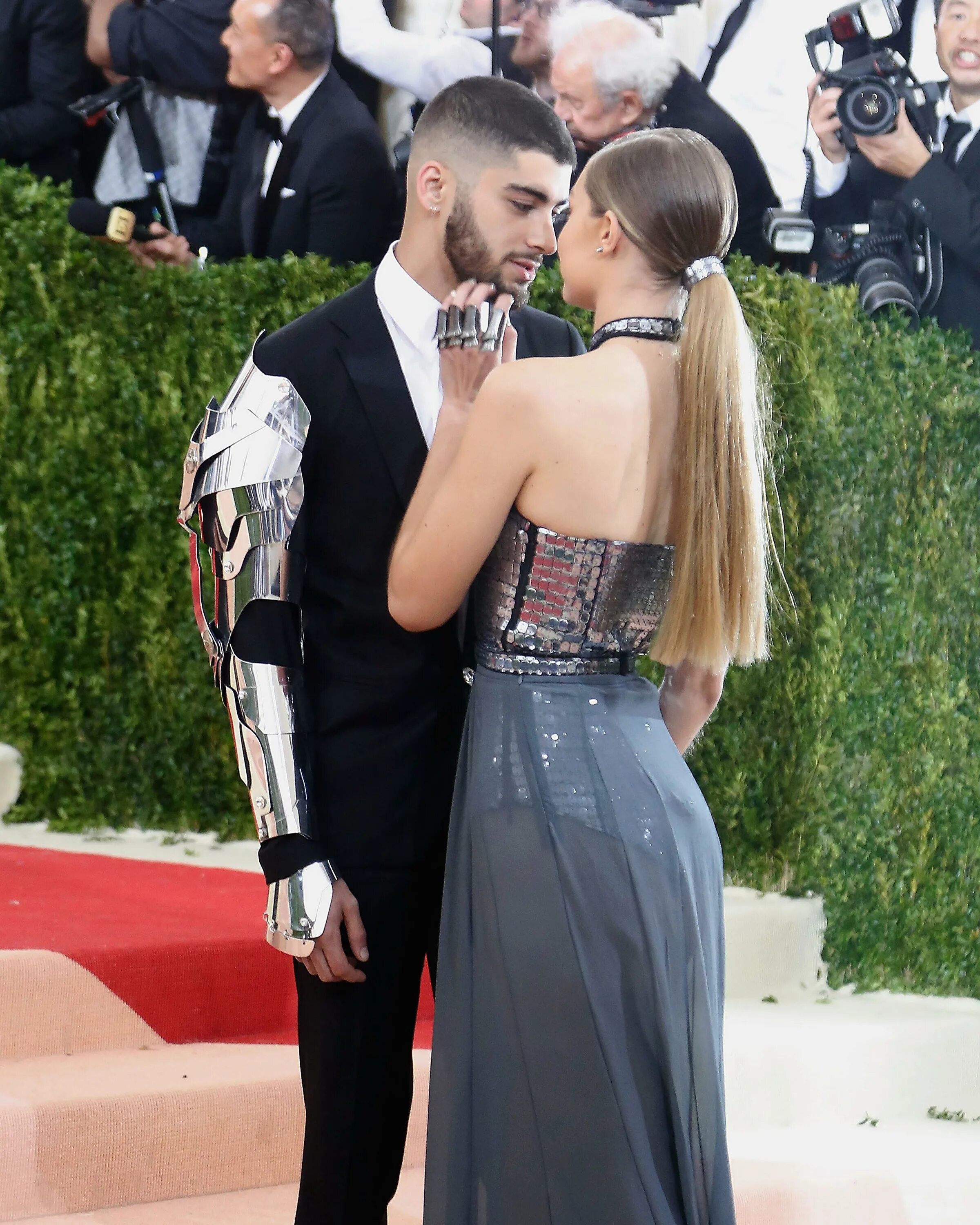 Хадид и малик. Зейн и Джиджи. Джиджи Хадид и Зейн. Gigi Hadid and Zayn Malik. Zayn и Джиджи.