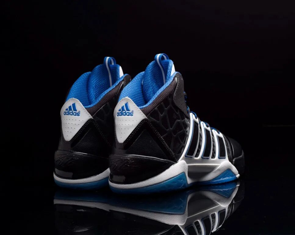 Adidas новые кроссовки. Dwight Howard adidas Shoes. Кроссовки Дуайт Ховард адидас. Adidas Dwight Howard 2. Баскетбольные кроссовки адидас.