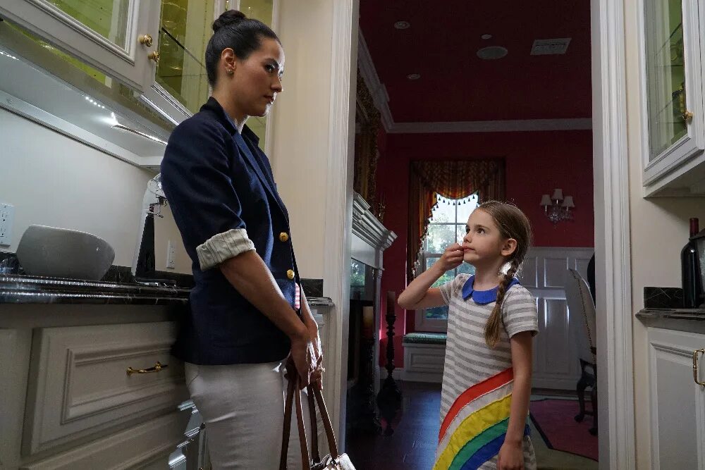 Джулия баттерс американская домохозяйка. Элли исман. Анна кэт американская домохозяйка. Американская домохозяйка 1. Кэти миксон.