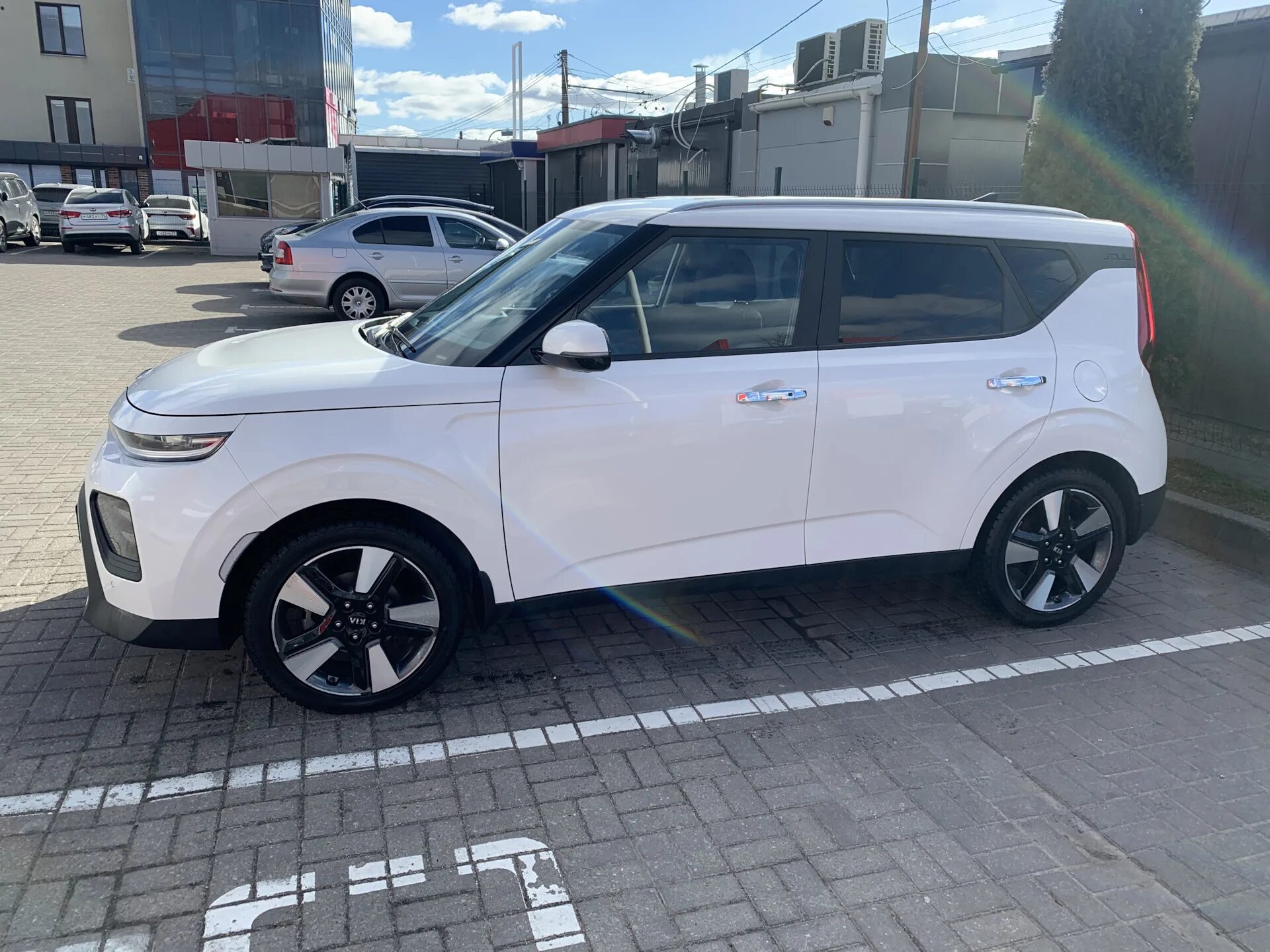 Киа соул 2022 года фото Купить новый Kia Soul III 1.6 AT (123 л.с.) бензин автомат в Москве: белый Киа С