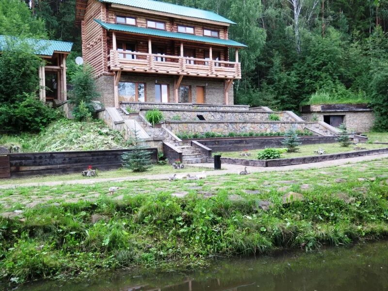 База отдыха ключи пермский край. Гостиницы суксун пермский край. База отдыха барин суксун. Кафе оазис пермь. Гостиница суксун.