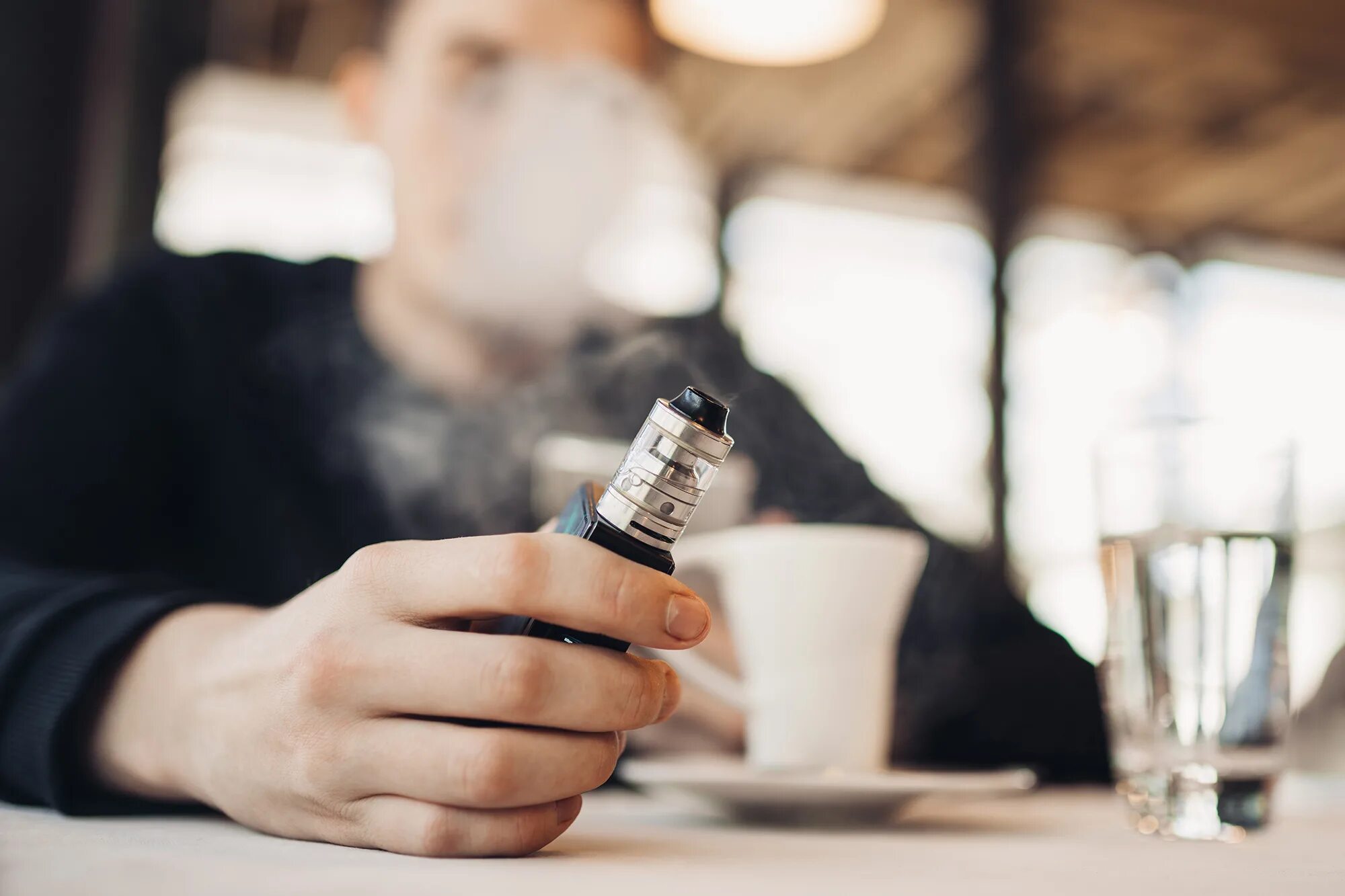 Smoke is bad for you. Вейп в общественных местах. вейп на дуа. ban on smoking in public places. used to smoke.