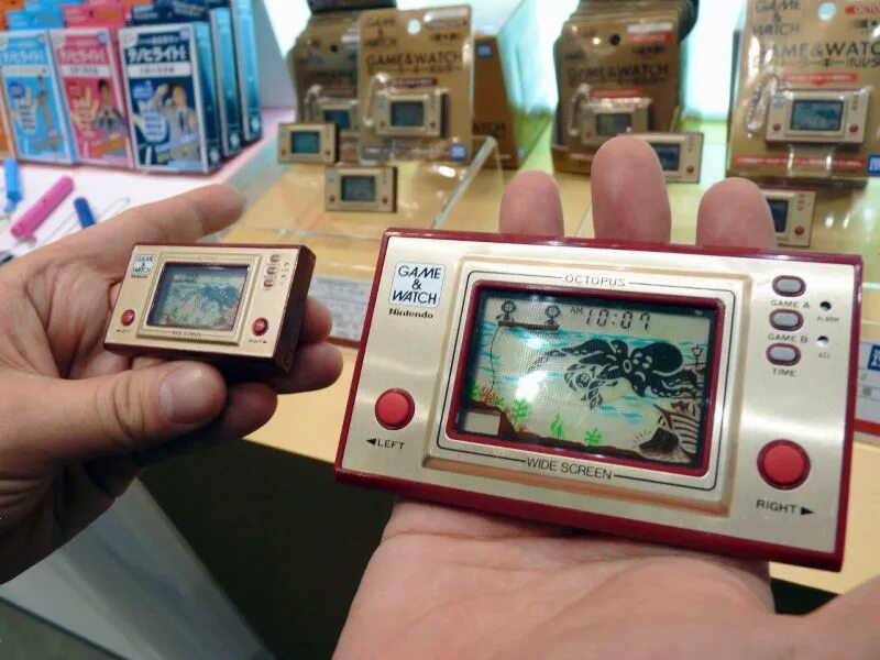 Нинтендо компакт 1980. Игра Нинтендо 1980-. Нинтендо game and watch. Нинтендо Старая приставка.