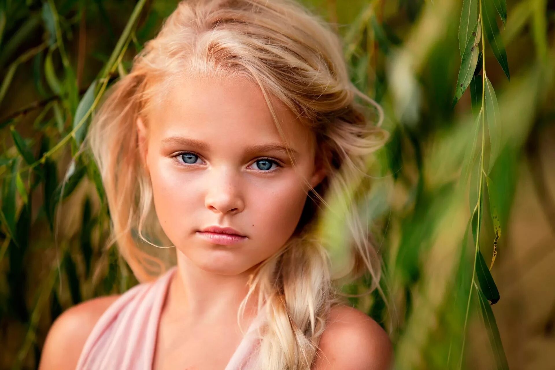 Девочка. Маленькие блондинки. Девочка блондинка. Молодые модели. Very young children