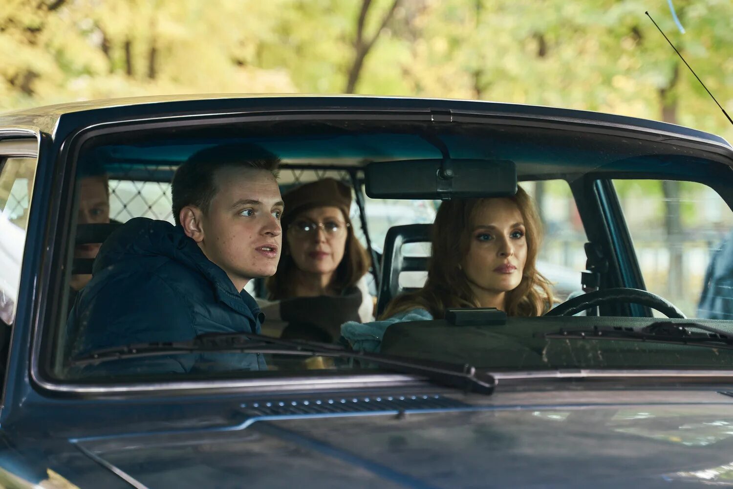 София каштанова ботан и супербаба. Ботан и супербаба 2022. Постеры 2022 фильмы. Батан и супер баба. Супербаба фильм 2022.