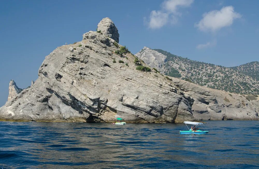 Новый свет морское. Новый свет морская прогулка. Барракуда корабль Крым новый свет. Морские прогулки в Судаке. Морская прогулка вдоль Карадага.