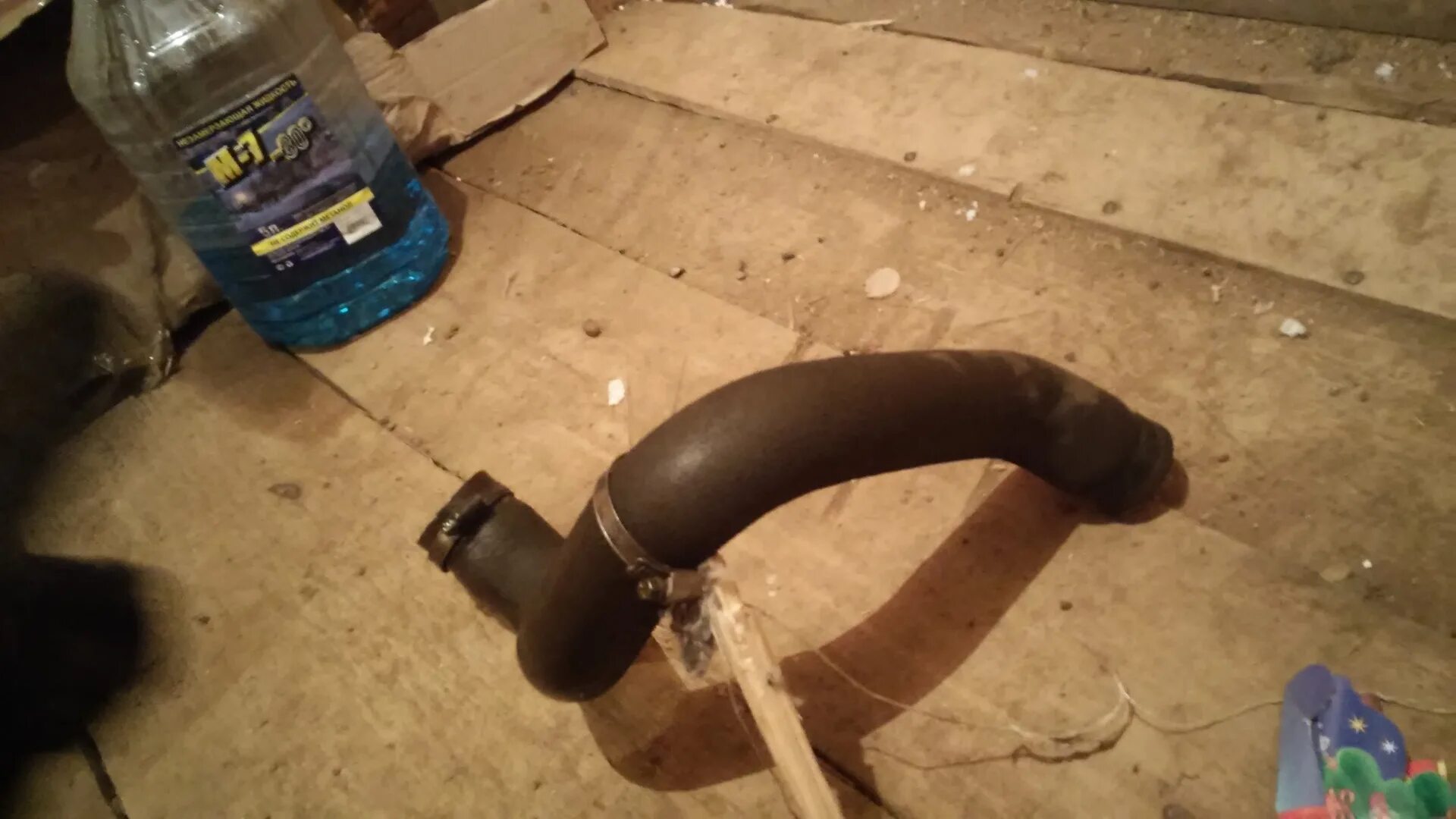 8 нижний патрубок радиатора. Верхний патрубок радиатора ваз 2114. Замена нижнего патрубка радиатора. 8. Нижний патрубок радиатора ваз 2114.