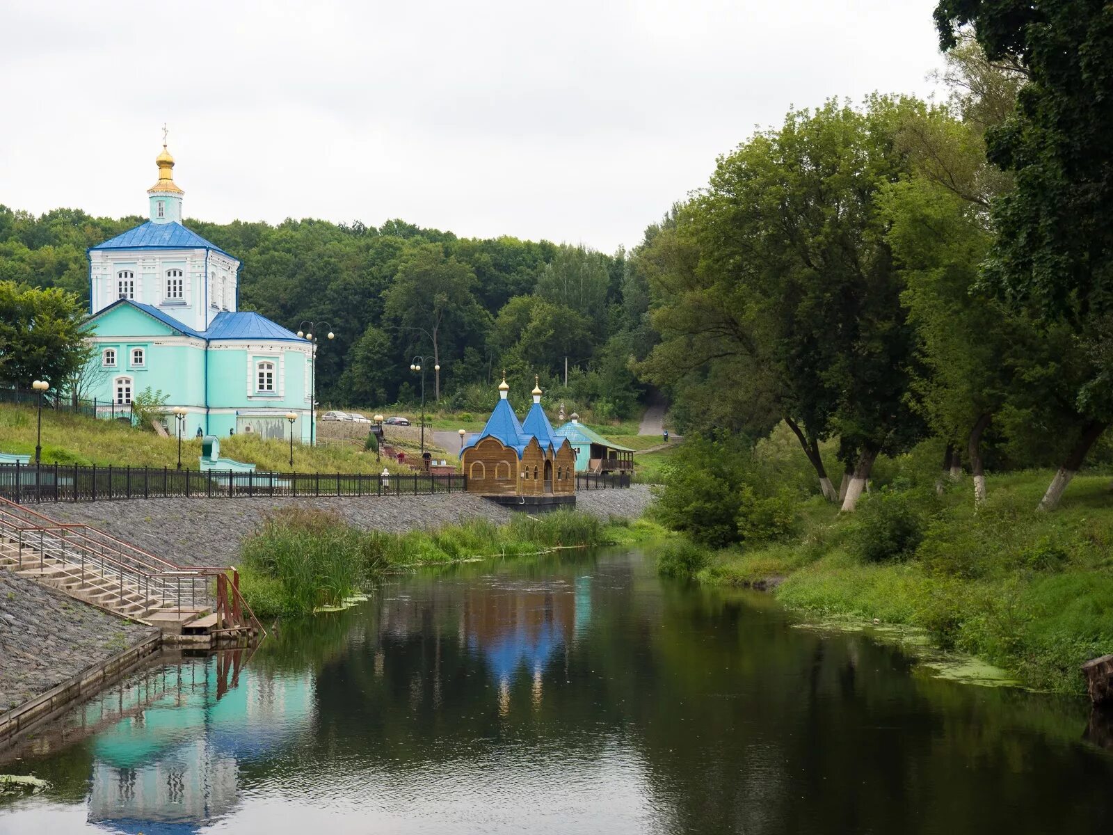 Сайт курской коренной пустыни. Коренная пустынь Курск. Монастырь Коренная пустынь Курская область. Тускарь Коренная пустынь. Монастырь Свобода Курская область.