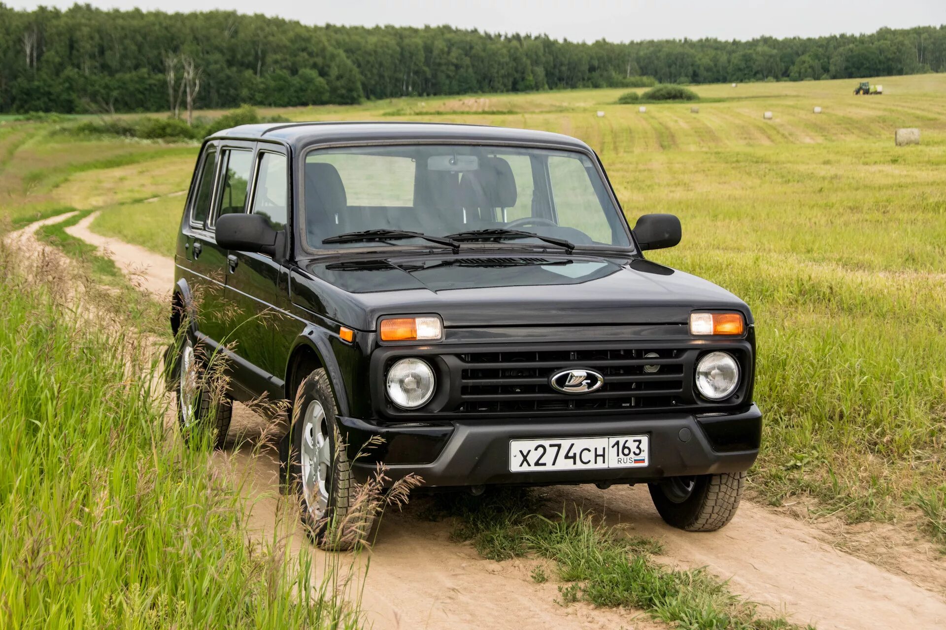 Фото машины нива. Лада Нива Урбан 4х4. Лада Нива 4x4 Urban. Нива 2131 Урбан. Лада 4 4 Урбан.