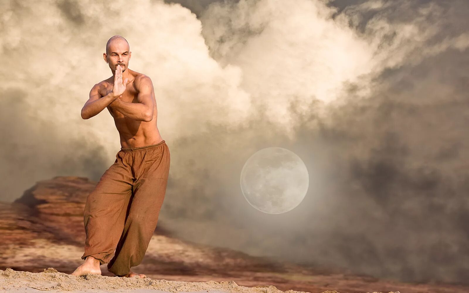 искусство быть сильным. сильный воли человек. развитые мышцы. картины фэнтези. искусство быть сильным.