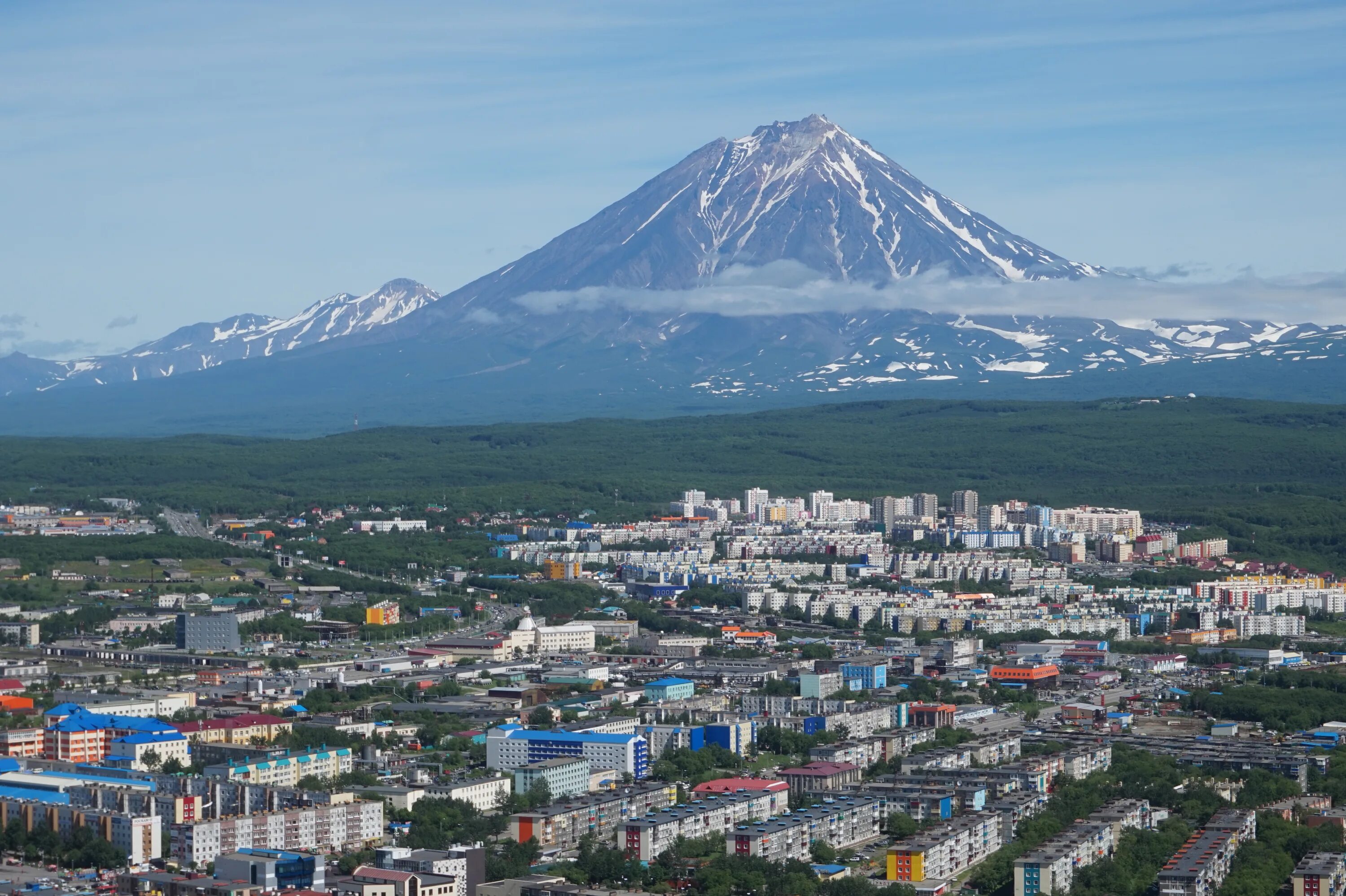 Агентства камчатский край. Мишенная сопка Петропавловск-Камчатский. Петропавловск-Камчатский Корякский вулкан. Сопка Мишенная Корякский. Мишенная сопка Петропавловск Камчатский 2008.