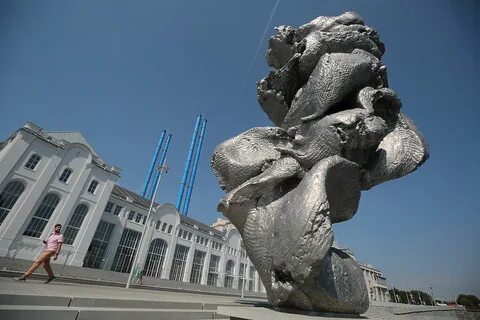 Большие скульптуры в москве