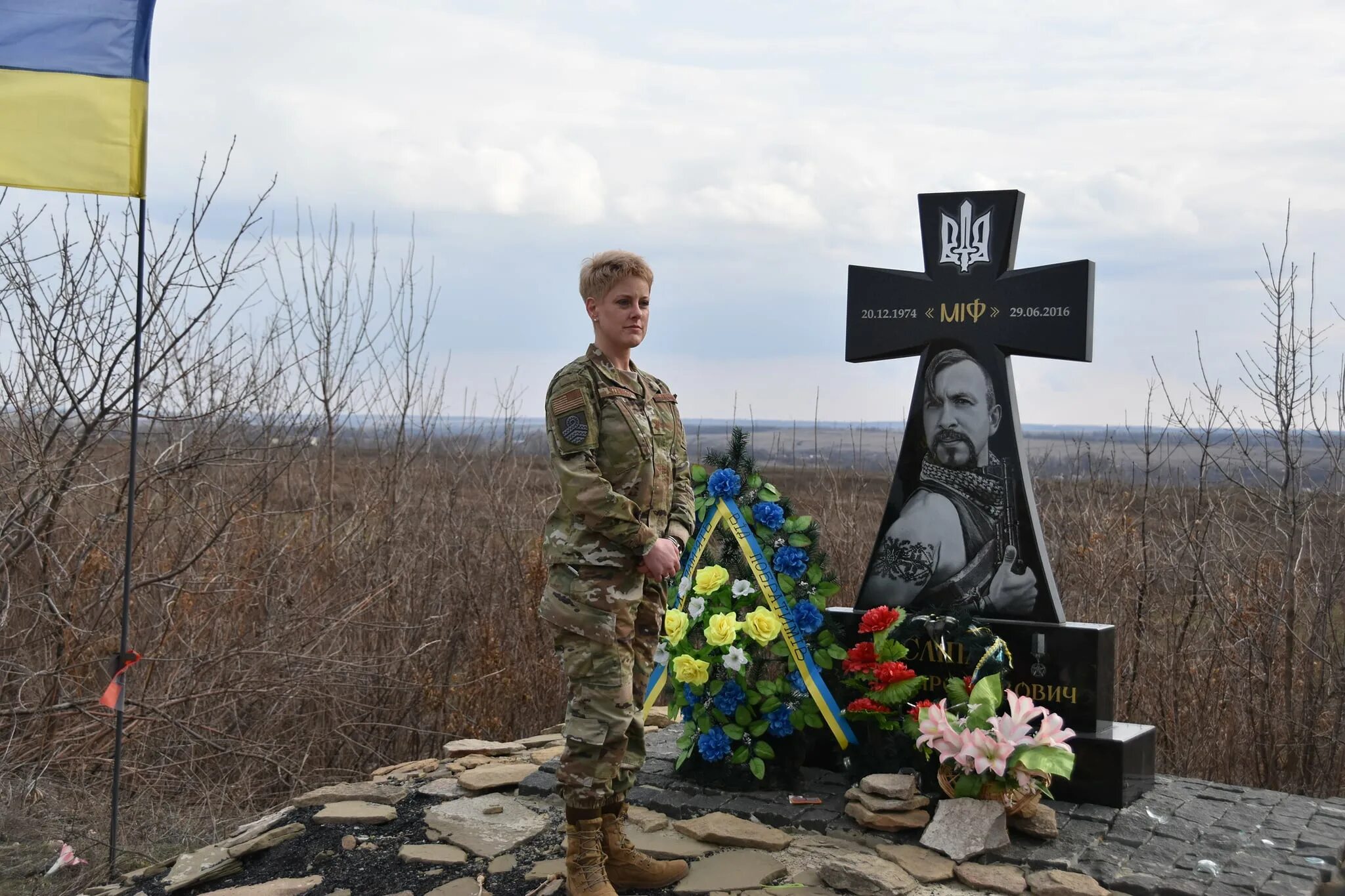 Последние новости войны между россией и украиной. Бриттани Стюарт (Brittany Stewart). Британи Стюарт военный атташе. Полковник США Бриттани Стюарт. Военный атташе Украины в США.