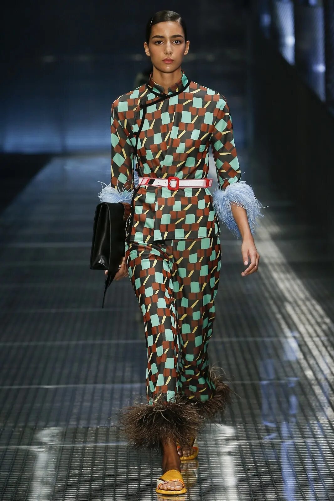 Prada 2017 весна лето. Нова мода 2017. Нова мода 2017. Платье prada ss2017. Giambattista valli осень 2017 ready-to-wear.