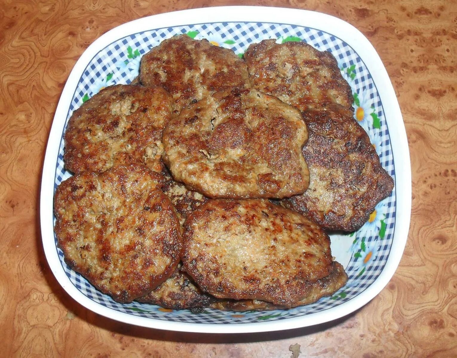 котлеты из печени говяжьей. печеночные котлетки "неможетбыть". печеночники из куриной печени. котлеты из печени рецепт с фото. печеночники из куриной печени.