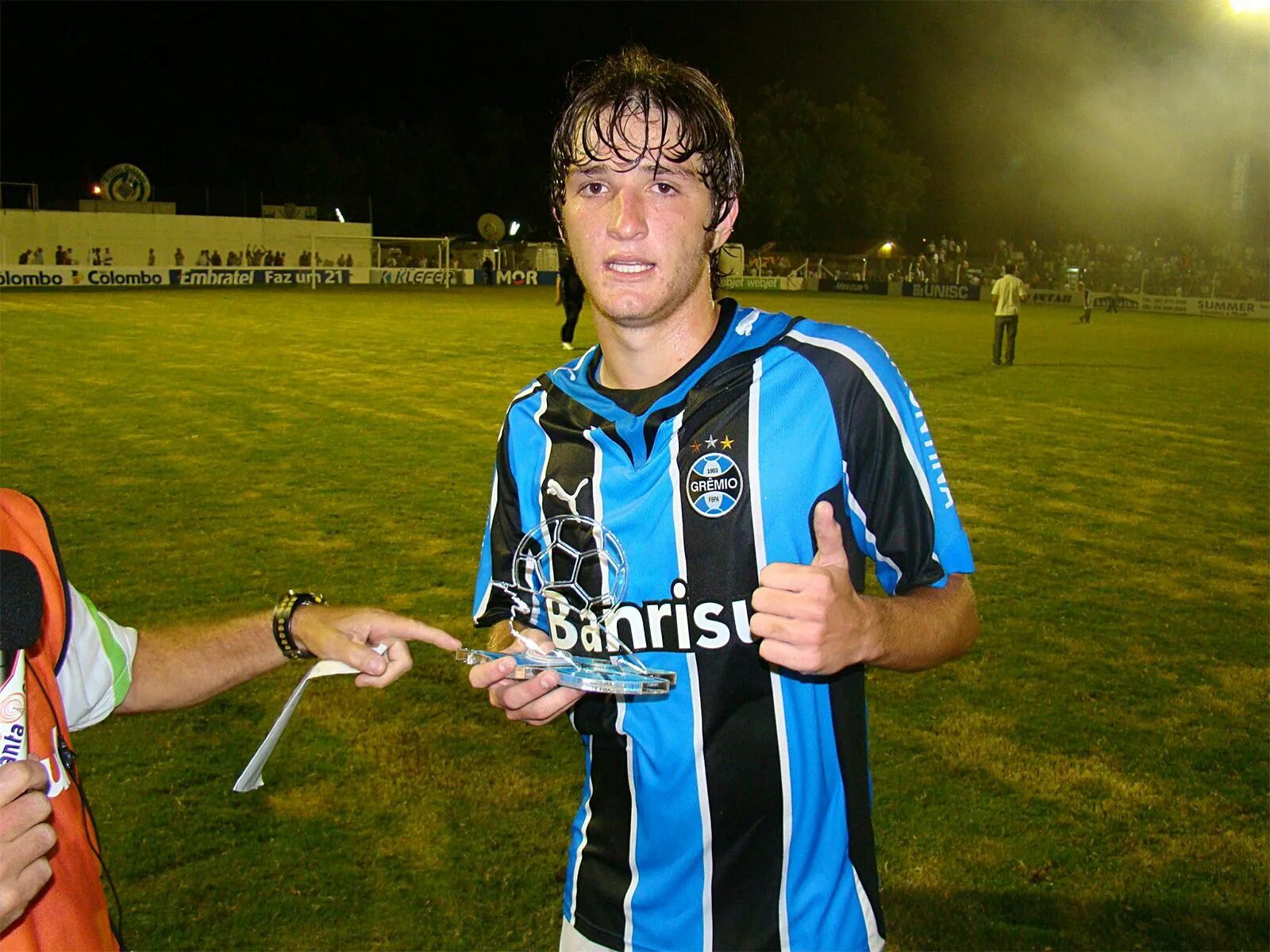 Марио фернандес гремио. Посредник между футболистом и клубом. Арсенал (футбольный клуб, тула). Посредник между футболистом и клубом. Арсенал (футбольный клуб, тула).