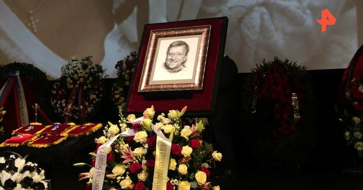 похороны бориса моисеева на троекуровском кладбище. борис моисеев 2022 похороны. борис моисеев 2022 похороны. где похоронят бориса. моисеев могила.