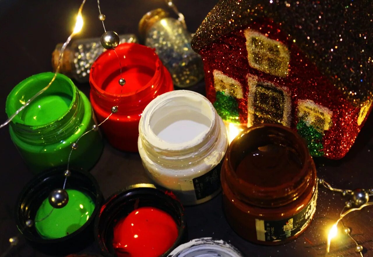 Необычные новогодние картины. Новогодние цвета. Новогодние краски. Новогодние краски. Яркие новогодние цвета.