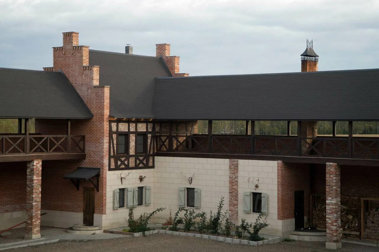 Ла ферме де реве коломна. Отель la ferme de. Коломна замок la ferme. Замок озеры la ferme de reve. Замок под коломной la ferme de reve.