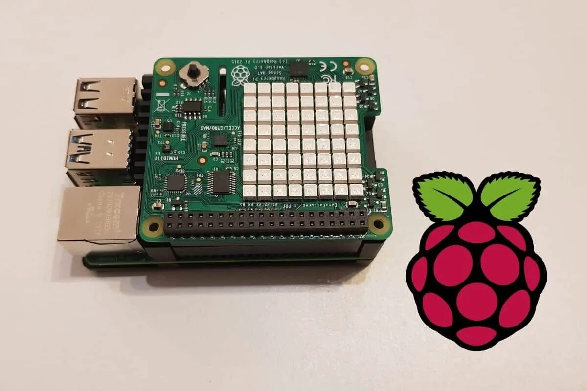 Raspberry hat. Raspberry Pi 3s. Малинка Raspberry Pi. Raspberry Pi 3.2. Ssd1322 Raspberry Pi.