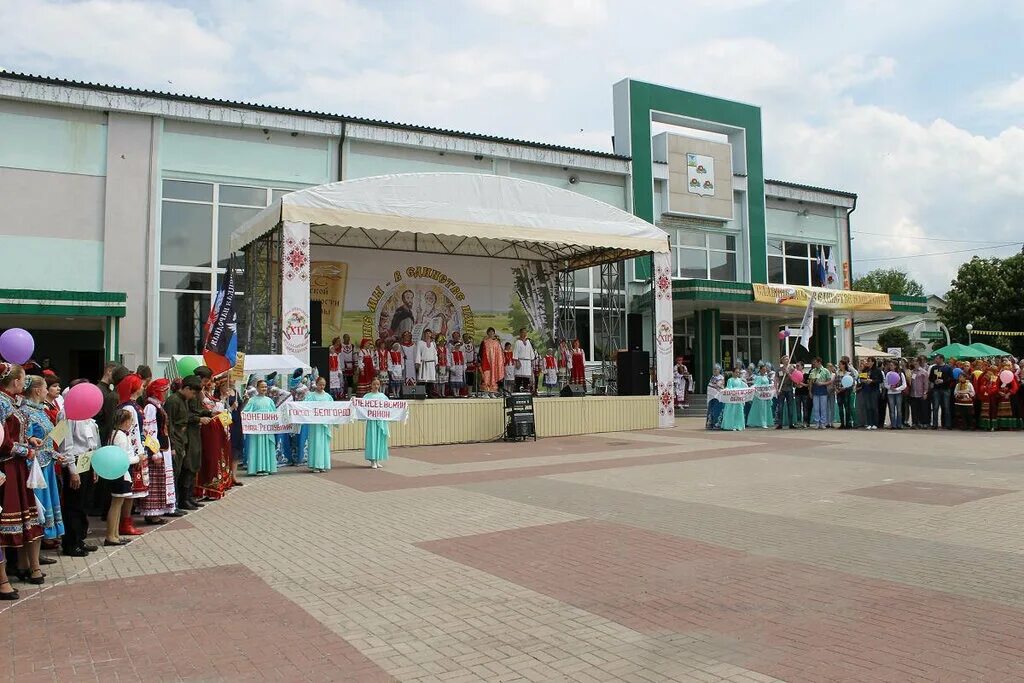 Посёлок Вейделевка Белгородской. Покровский храм Вейделевка. Вейделевка Вейделевский район Белгородская область. Вейделевка Белгородская область ДК. Белгородская область вейделевские сайты