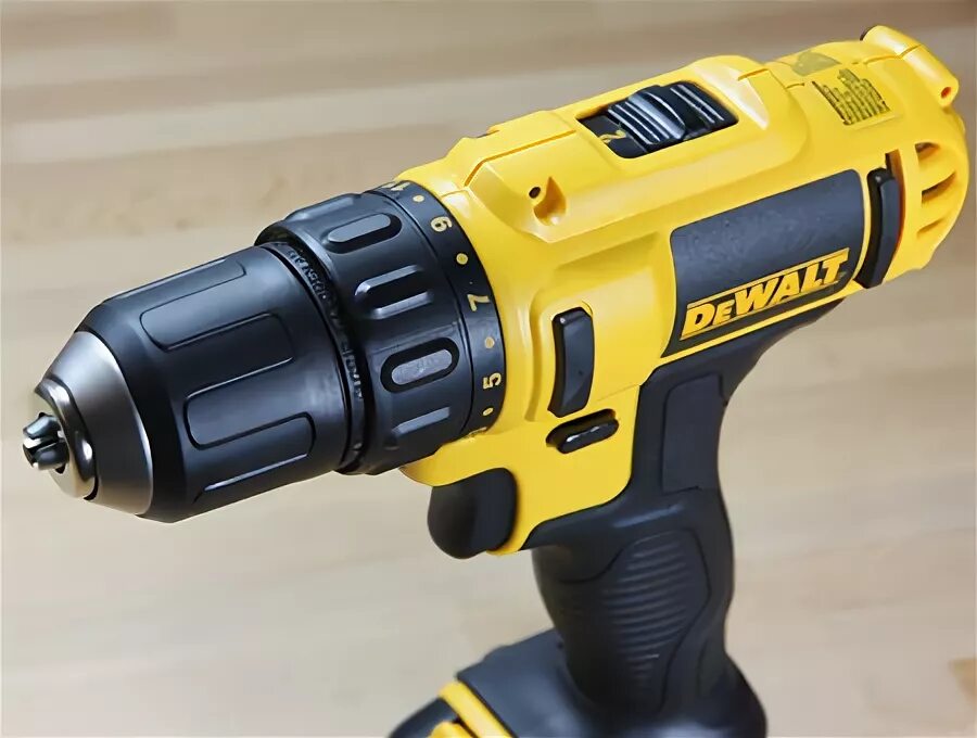 Девольт 12 вольт. Шуруповерт деволт 12 вольт. dewalt 710. dewalt dcd710c2. шуруповерт dewalt 12v.