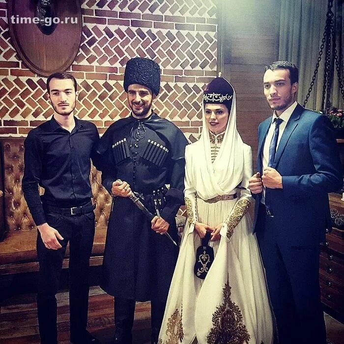Кого гости не встретят на свадьбе кавказа. Свадьба в грузии обычаи сватовство. Свадьба в грузинском стиле. Свадебные традиции адыгов. Свадебные традиции на кавказе.