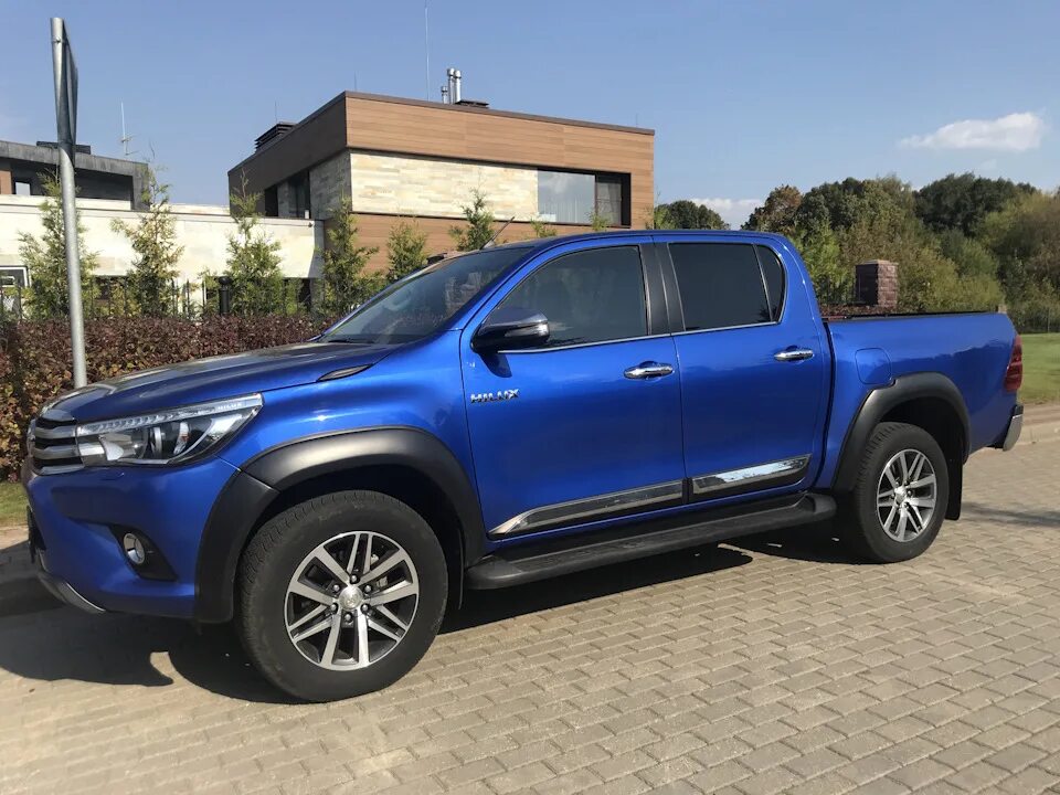 Диски на тойота хайлюкс. Toyota hilux синяя. тойота хайлюкс 2025. тойота хайлюкс синяя 2016. хайлюкс синий 2025.