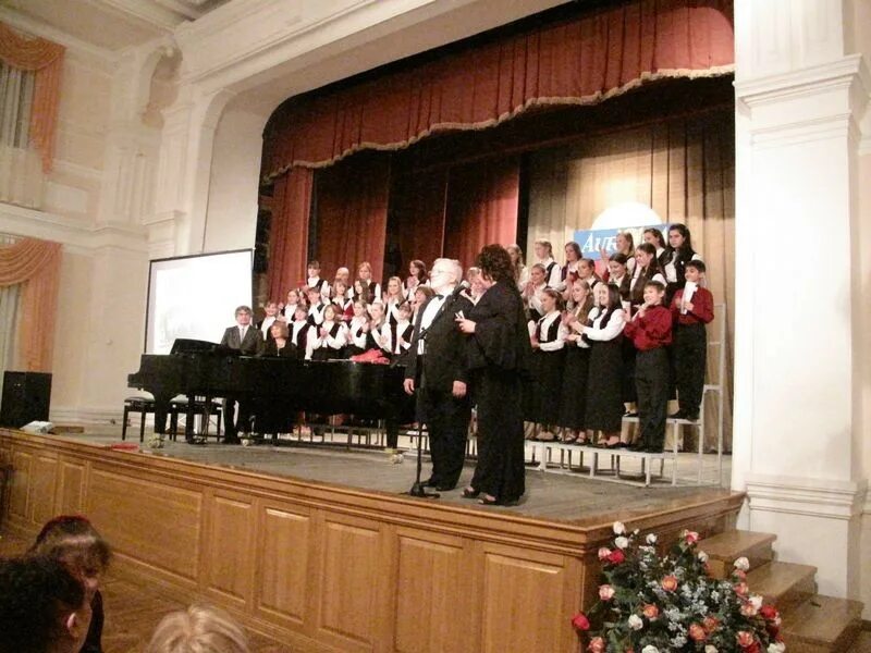 хор школы 6 жуковский. хоровая школа 1 екатеринбург. хоровая школа 1 екатеринбург. хор аврора хормейстер анастасия беляева. хор школы номер 4.