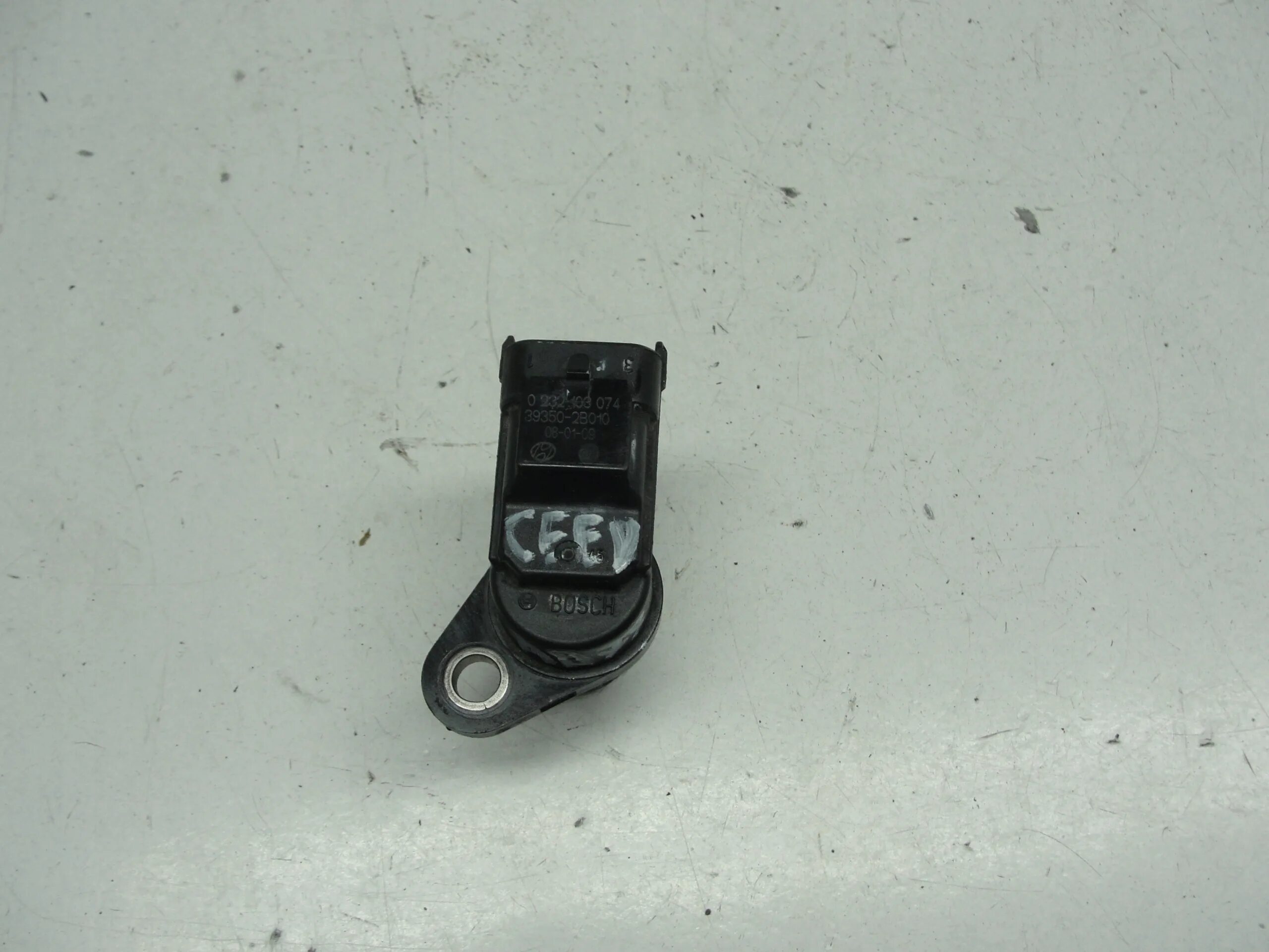 Датчик коленвала киа сид 1. 6 2008. 3918003251 датчик коленвала. 39180-2f000. Дпкв киа сид 2008.