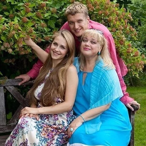 Жена анатолия руденко фото Анатолий Руденко: роман с актрисой, старше его на 10 лет и как выглядит красавиц