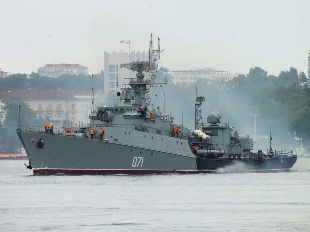 Корабль проекта 1124 альбатрос. Корабль 1124 альбатрос. Мпк муромец севастополь. Мпк малый противолодочный корабль. Мпк со.