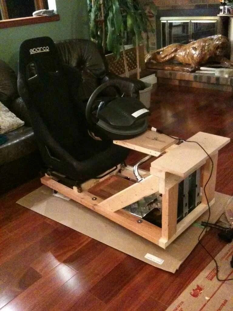 Сделать кресло офисное. Самодельное компьютерное кресло. Кресло для игрового руля. Самодельный компьютерный стул. Компьютерное кресло из автомобильного.